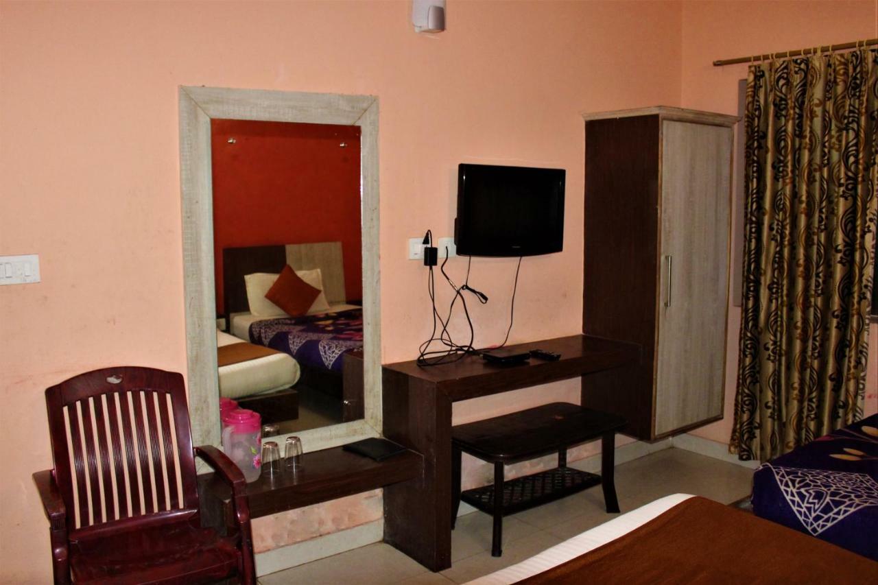 Hotel Park Lagoon Puri Exterior foto